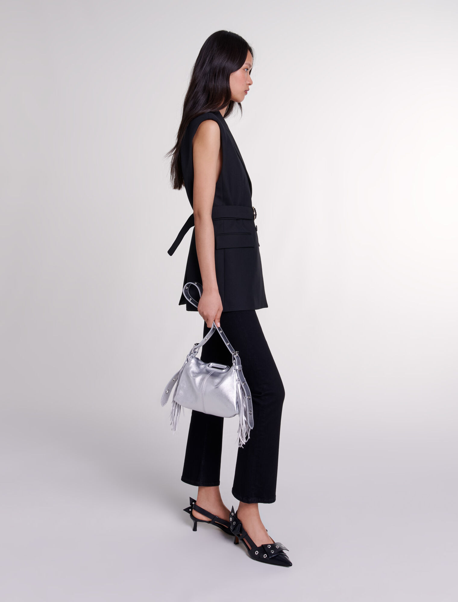 Sleeveless suit jacket