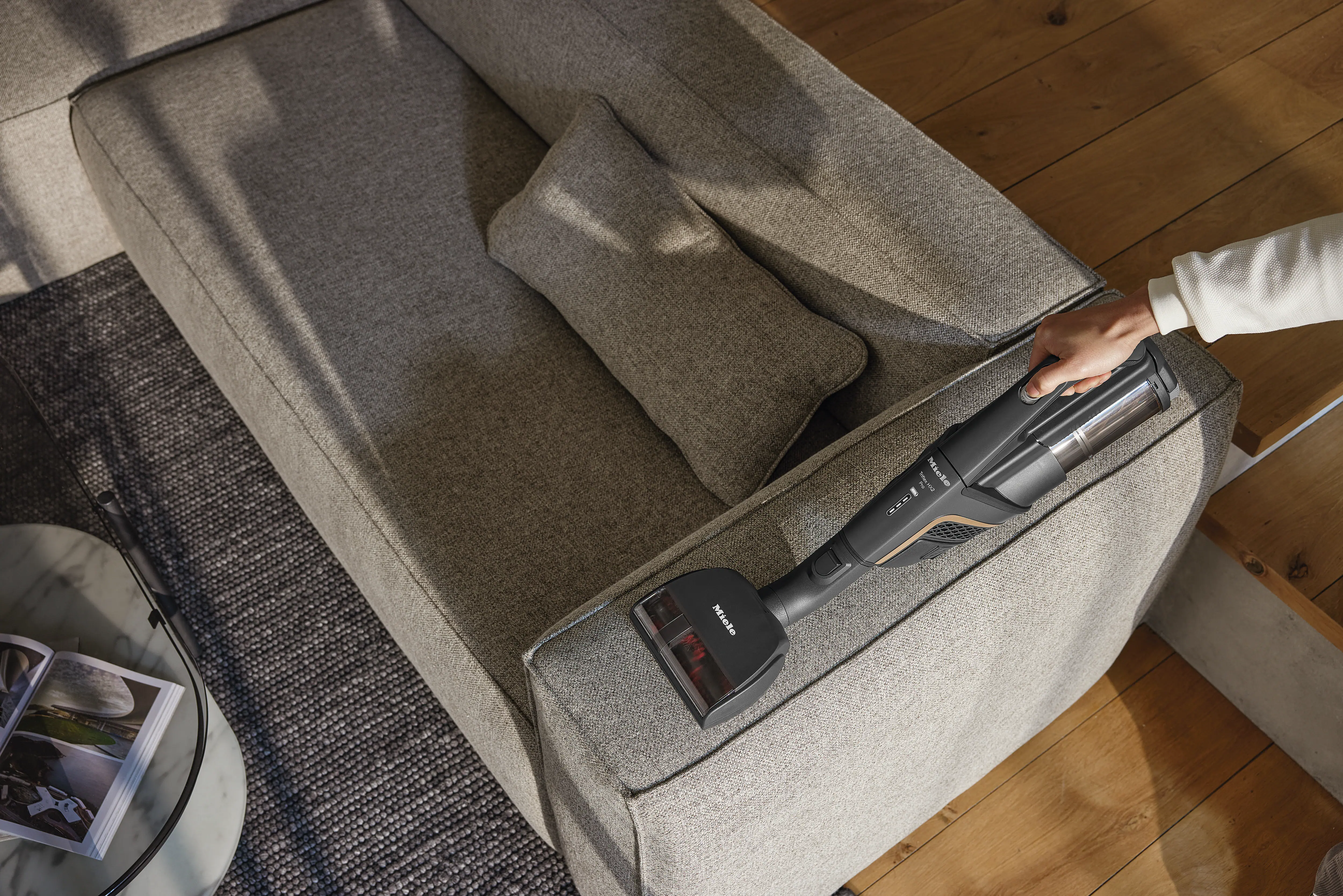 Electro Compact handheld brush.