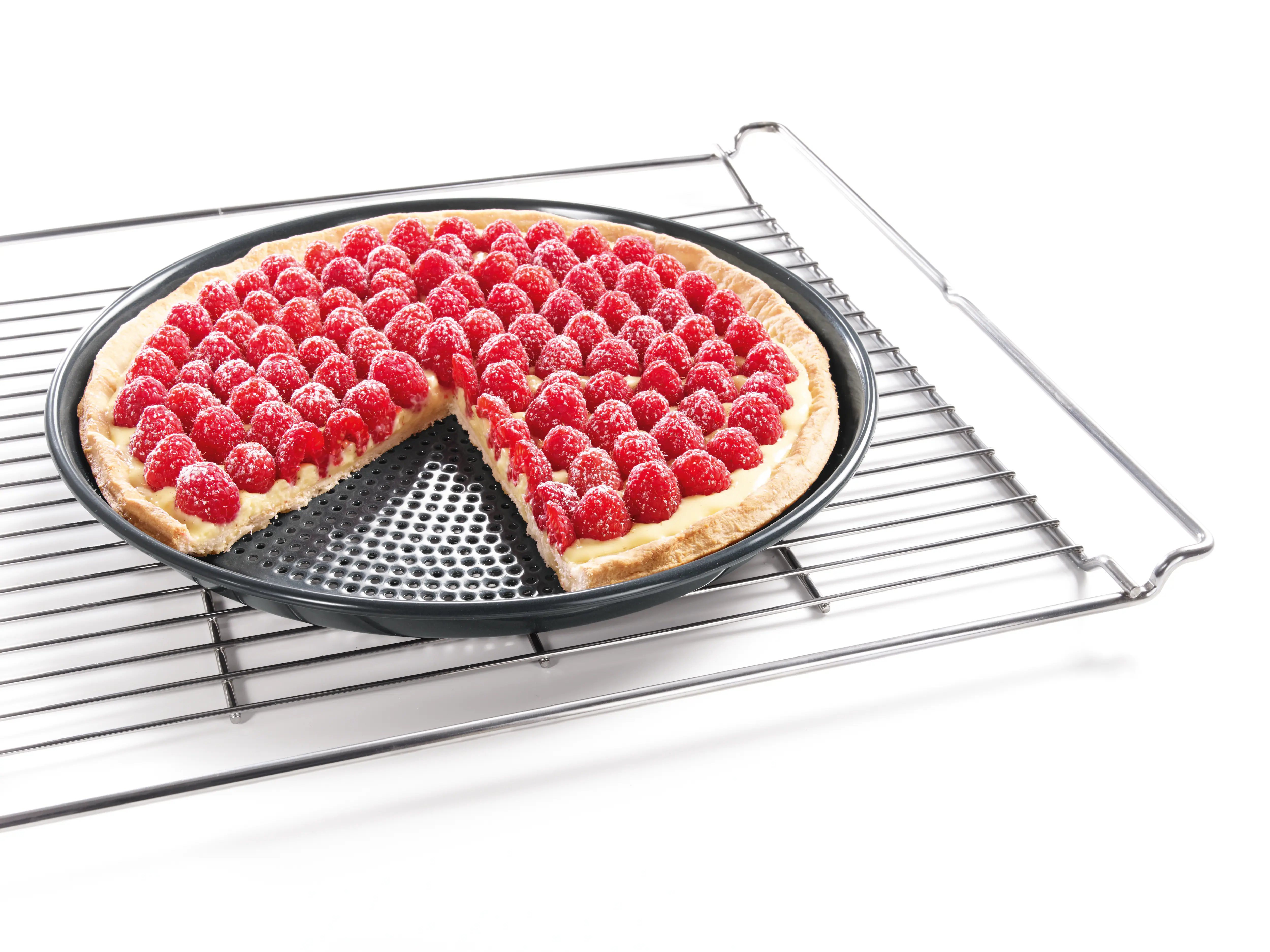 Round baking and AirFry tin, perforated