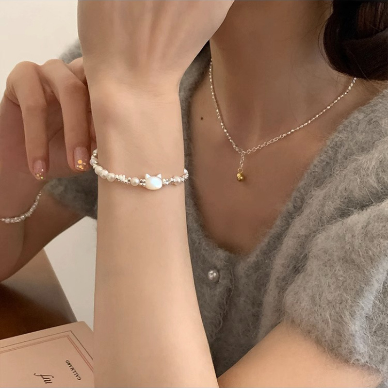 Niche handmade beaded cat head bracelet for women