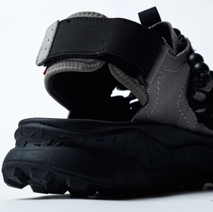 PUMA PUNKU Flower MOUNTAIN×NAPE Gray