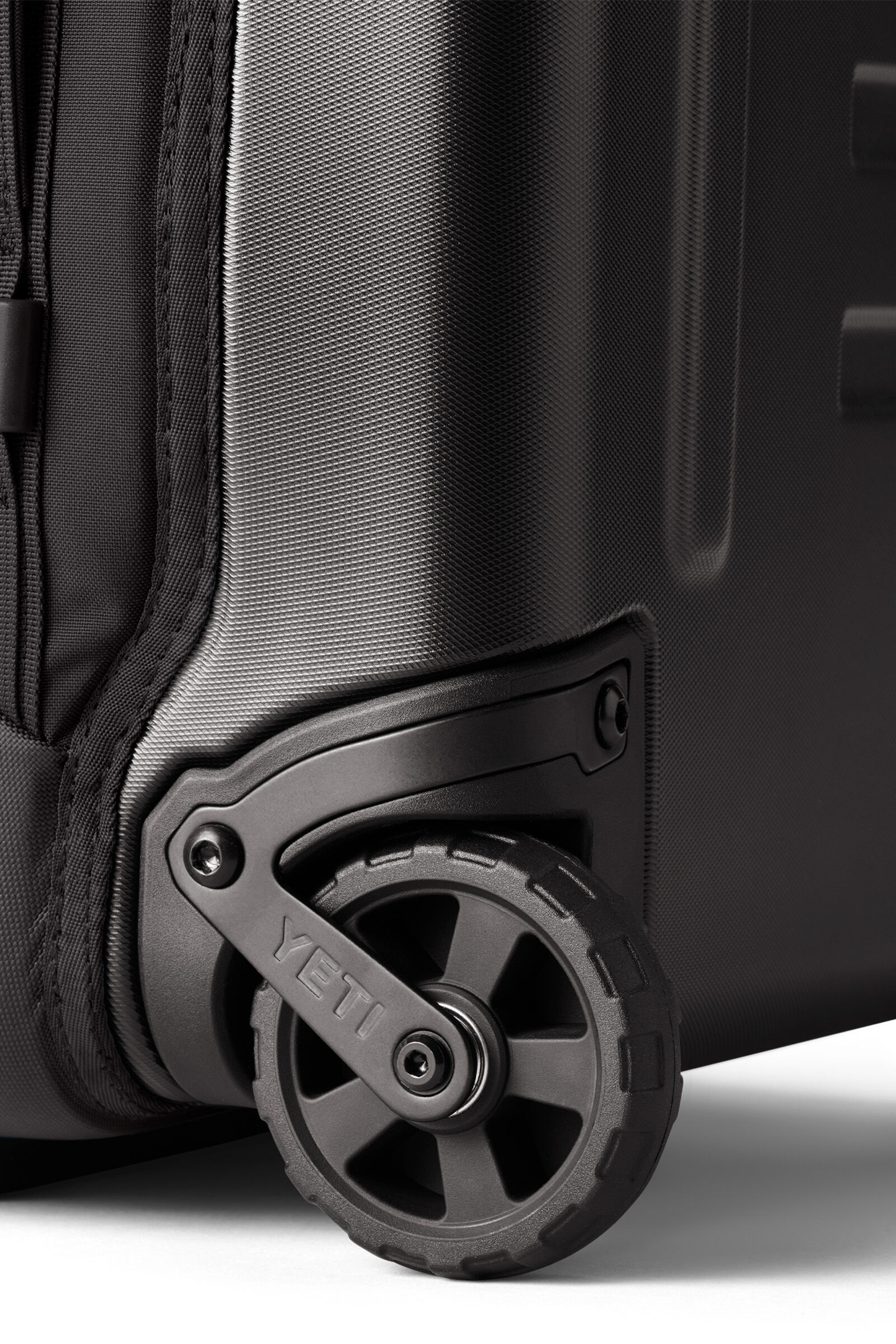 YETI® Crossroads® 35L Wheeled Bag