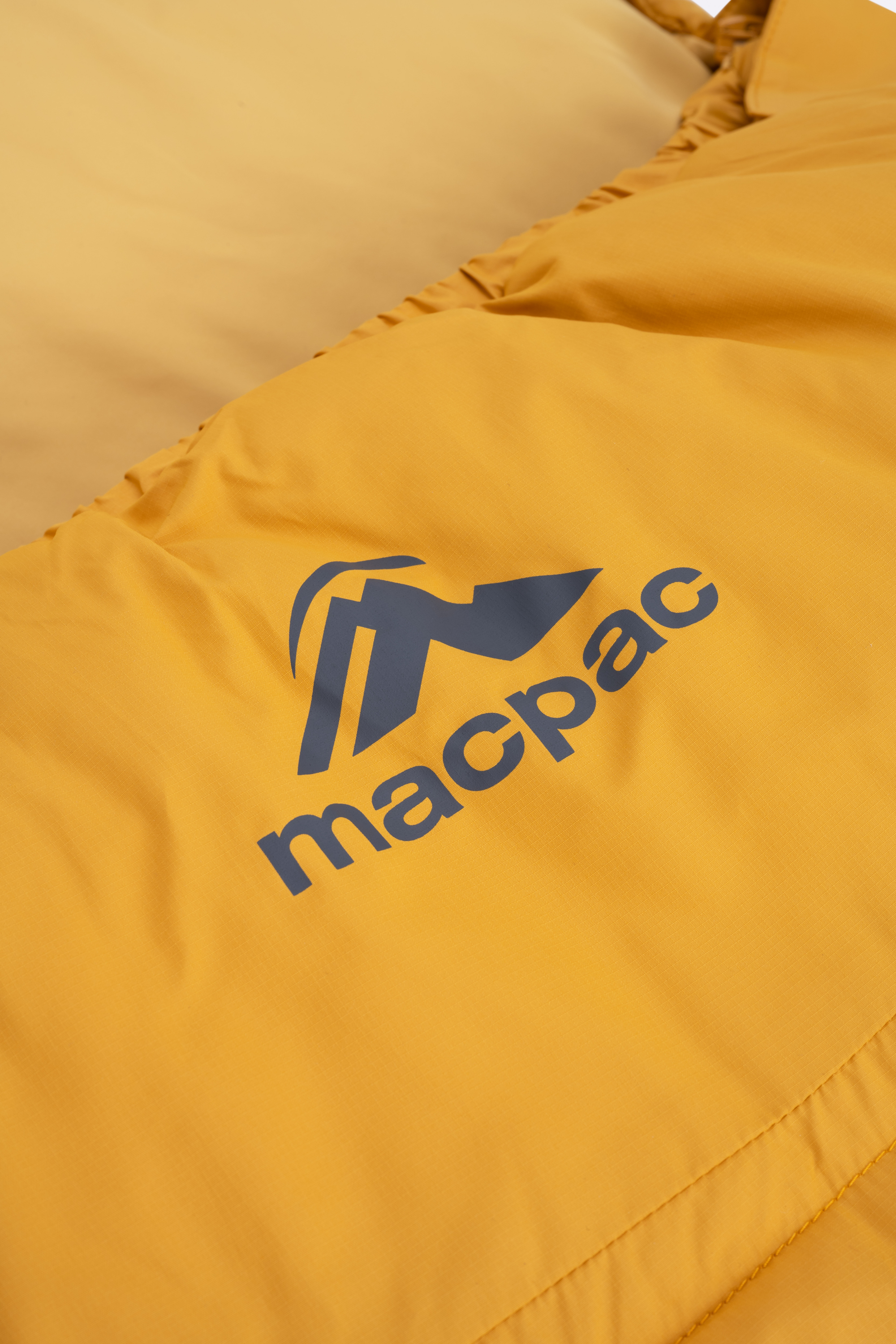 Macpac Kids' Roam 160 Synthetic Sleeping Bag (7.5°C)