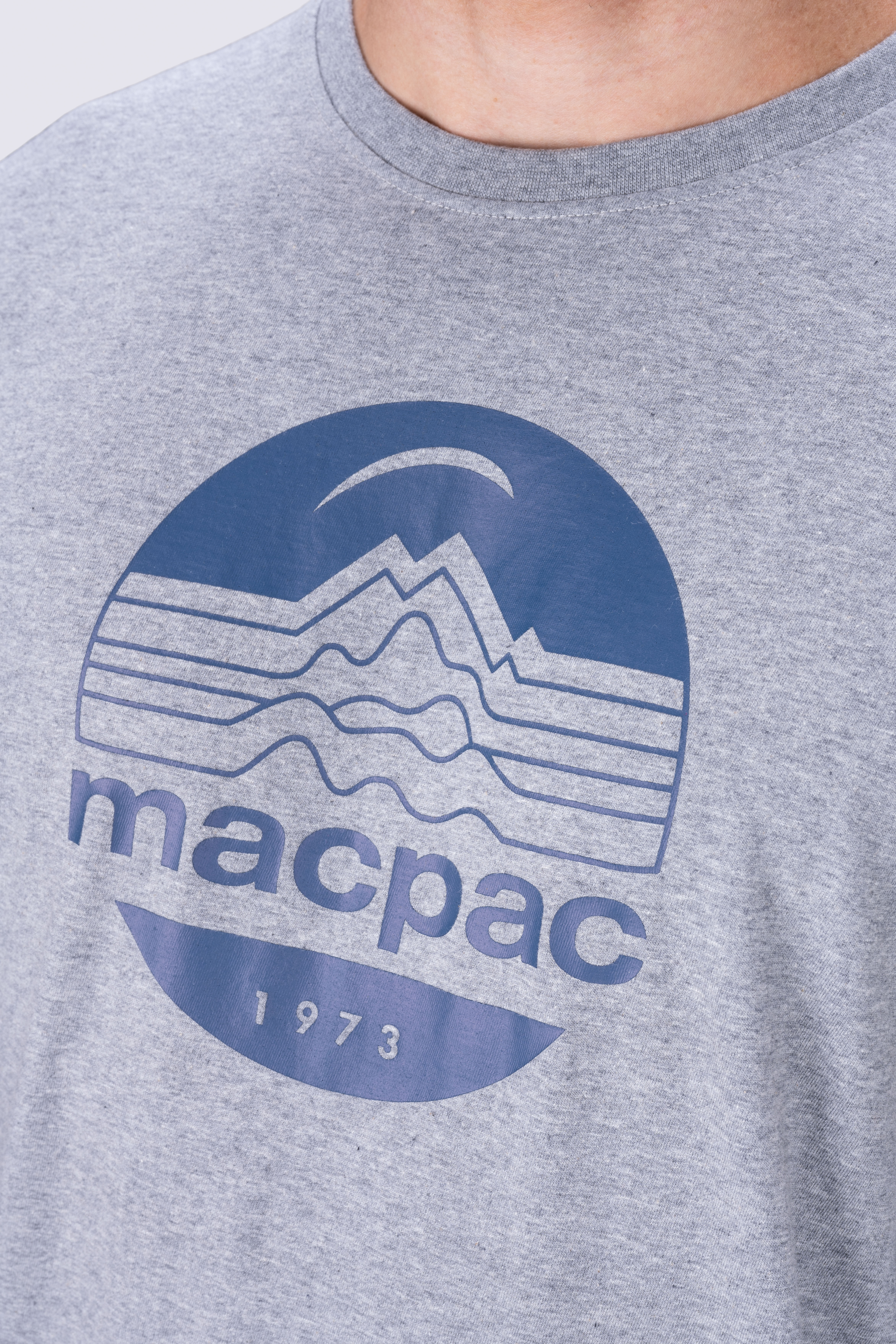 Macpac Men's Retro Graphic Long Sleeve T-Shirt