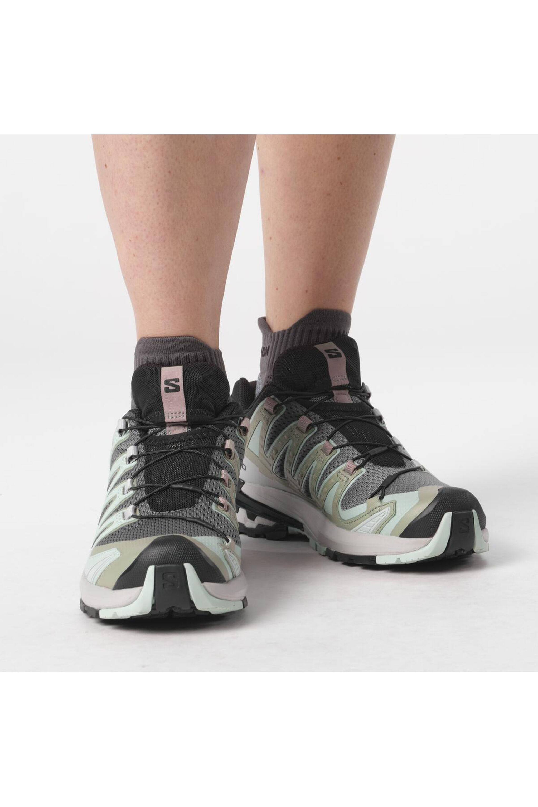 Salomon Women's XA PRO 3D V9 Running Shoes