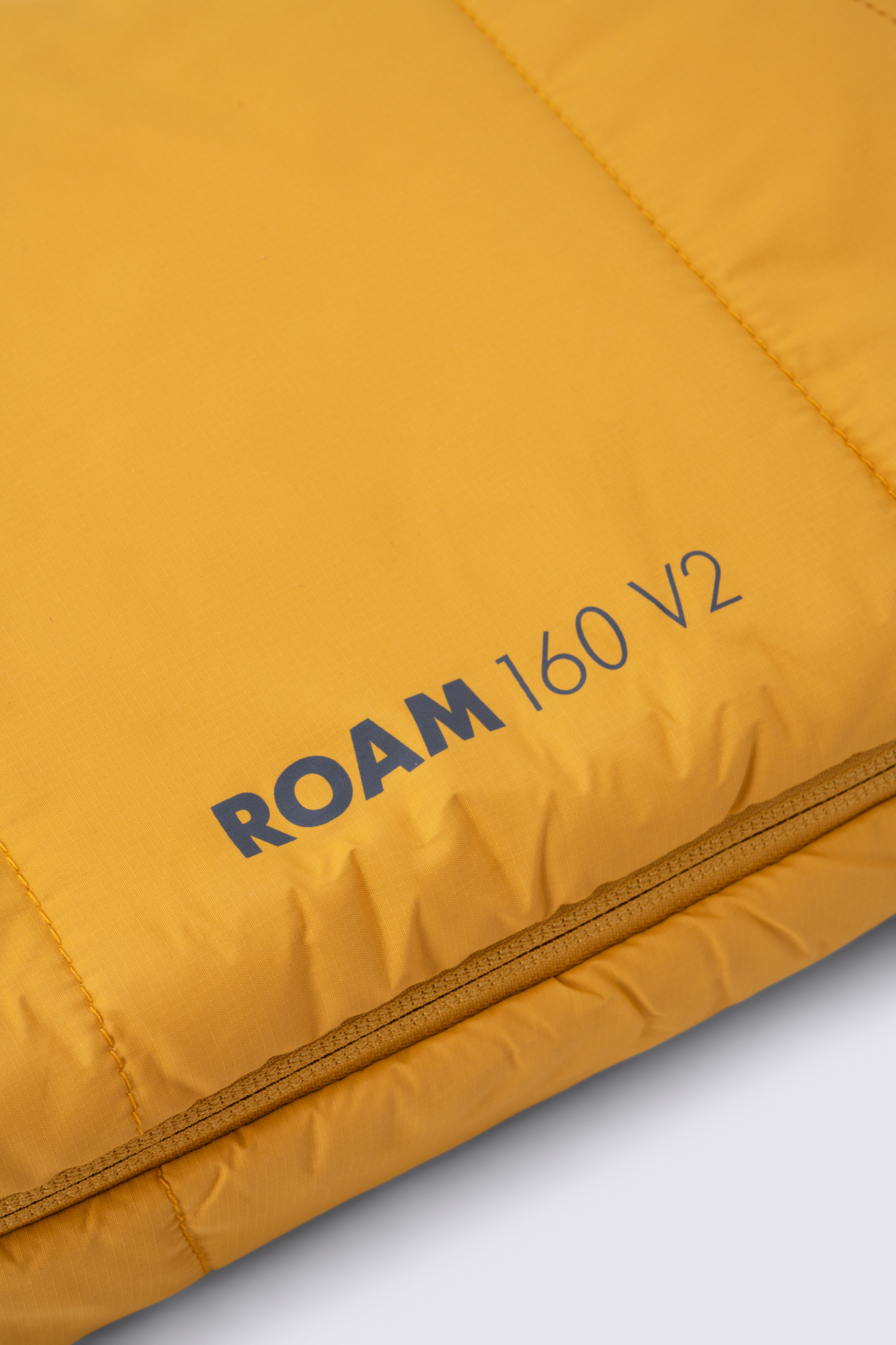 Macpac Kids' Roam 160 Synthetic Sleeping Bag (7.5°C)