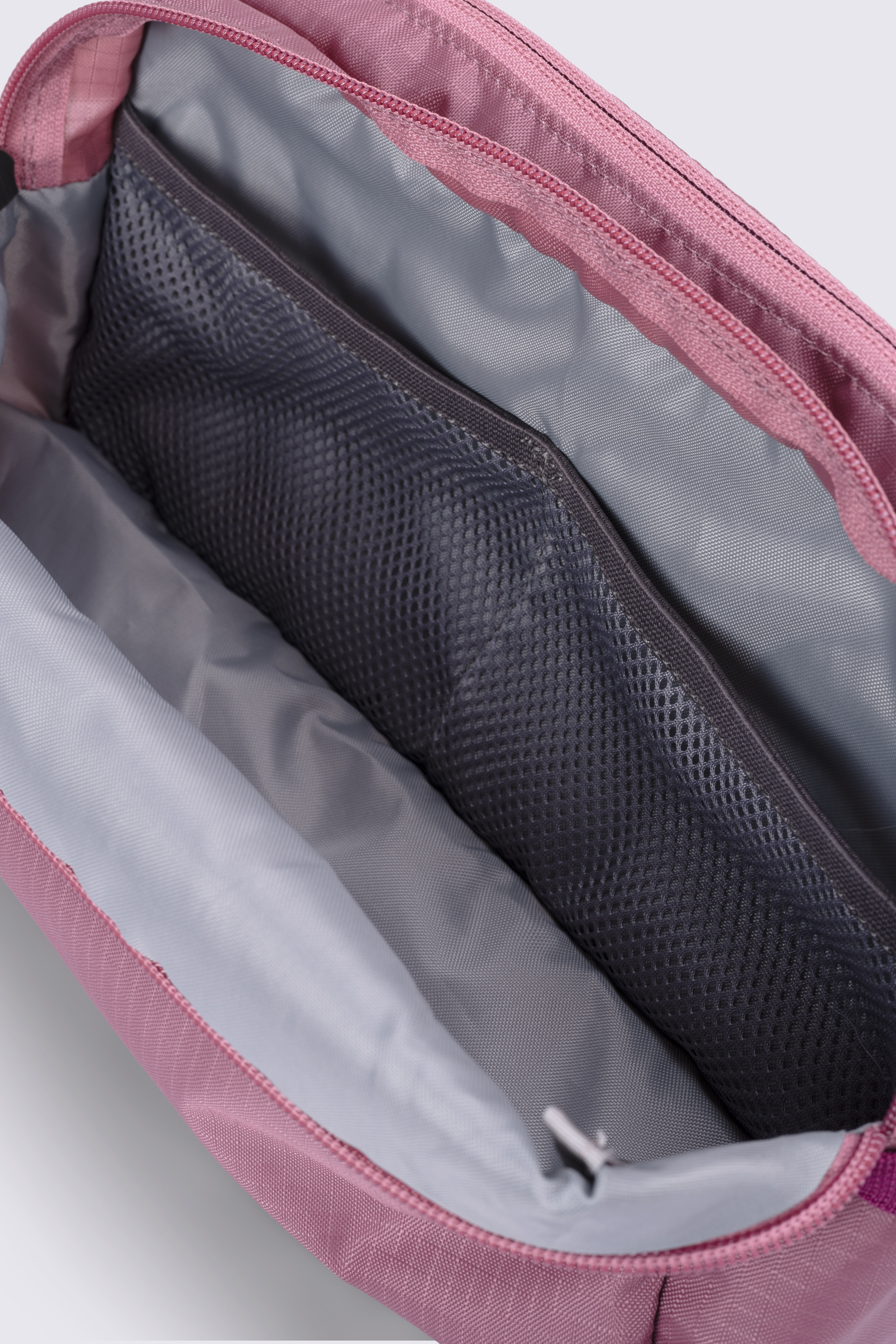 Macpac Double or Nothing Washbag