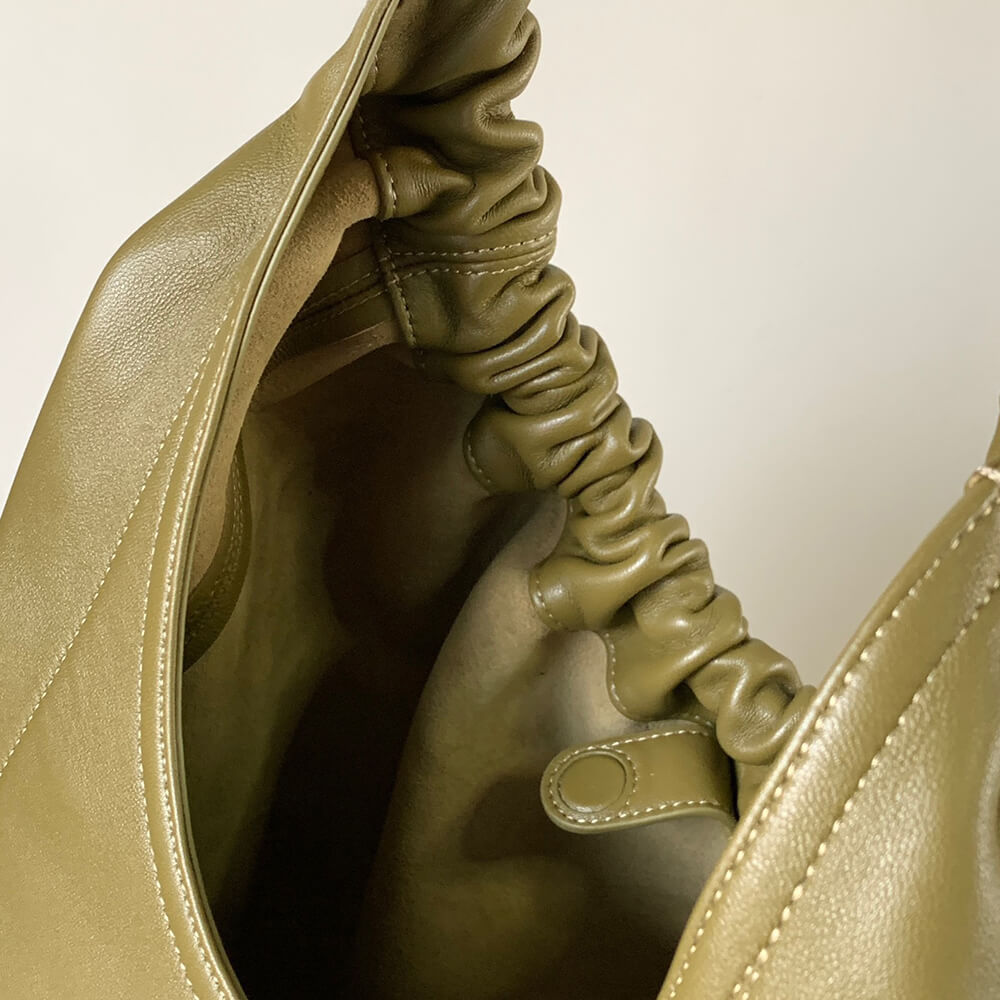 Loewe Medium Squeeze bag in nappa lambskin - Soul Replicas