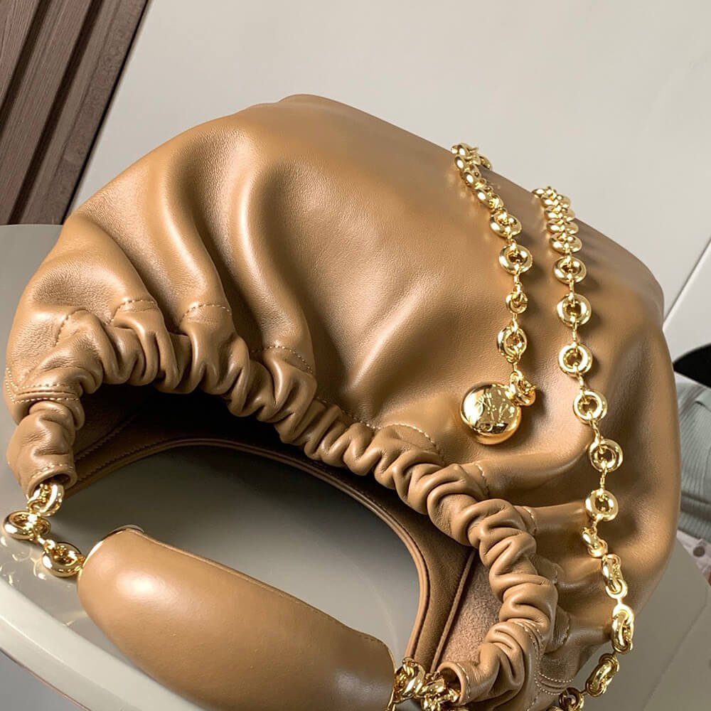 Loewe Small Squeeze bag in nappa lambskin - Soul Replicas