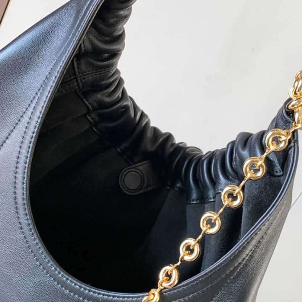 Loewe Medium Squeeze bag in nappa lambskin - Soul Replicas