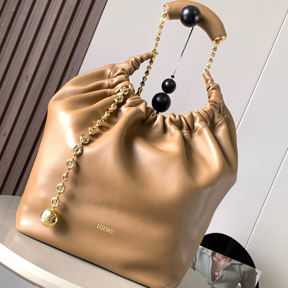 Loewe Medium Squeeze bag in nappa lambskin - Soul Replicas