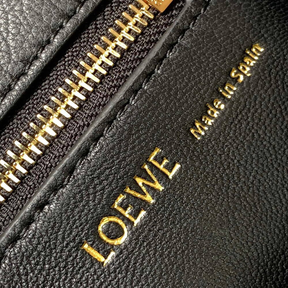 Loewe Small Squeeze bag in nappa lambskin - Soul Replicas