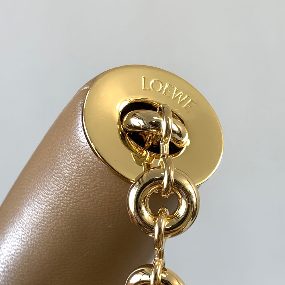 Loewe Medium Squeeze bag in nappa lambskin - Soul Replicas