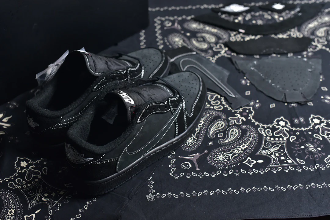 JORDAN 1 LOW x TRAVIS SCOTT PHANTOM - Soul Replicas