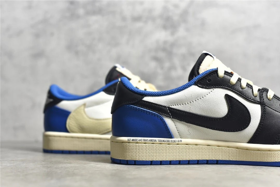 JORDAN 1 LOW x TRAVIS SCOTT FRAGMENT - Soul Replicas