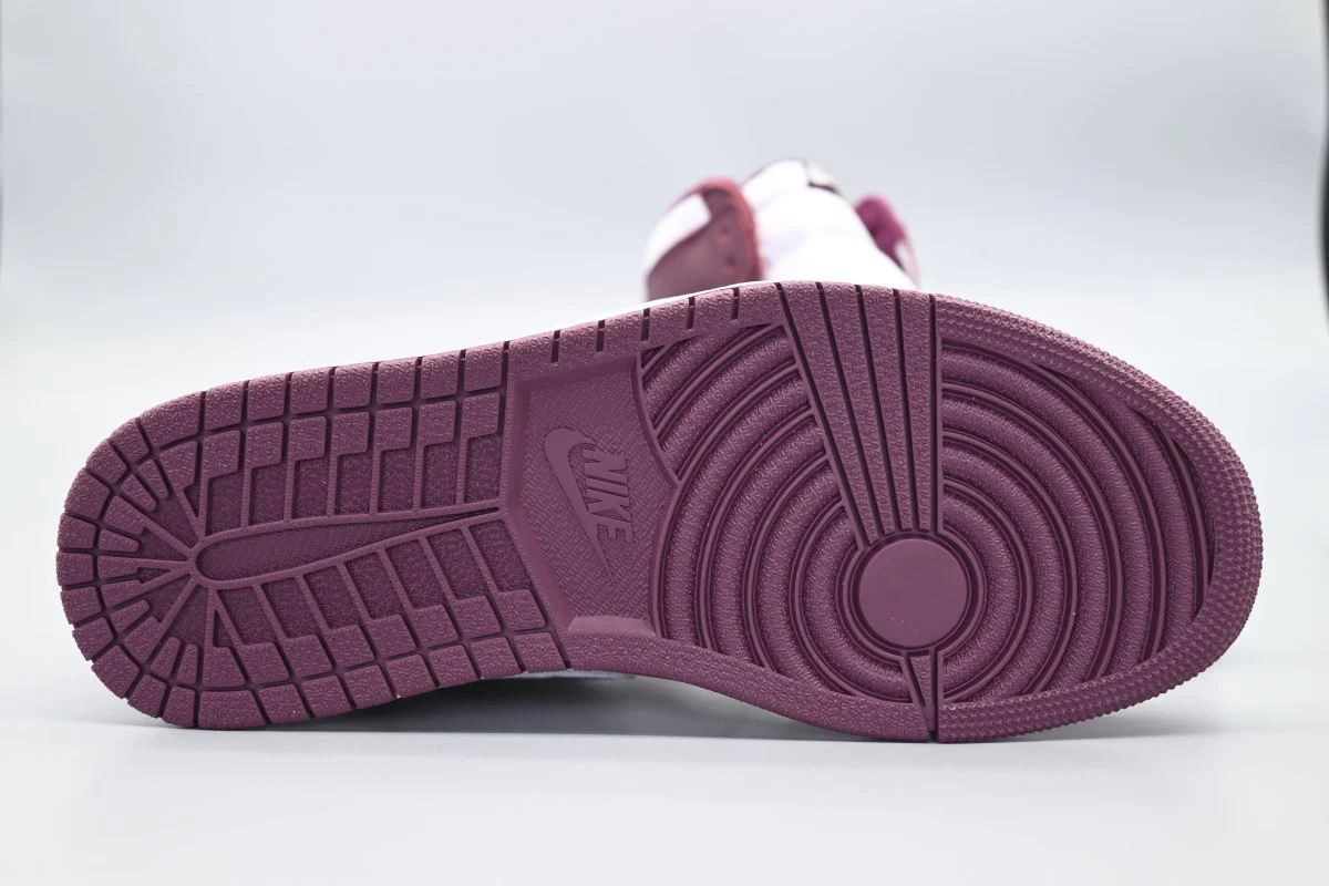 JORDAN 1 RETRO HIGH OG x BORDEAUX - Soul Replicas