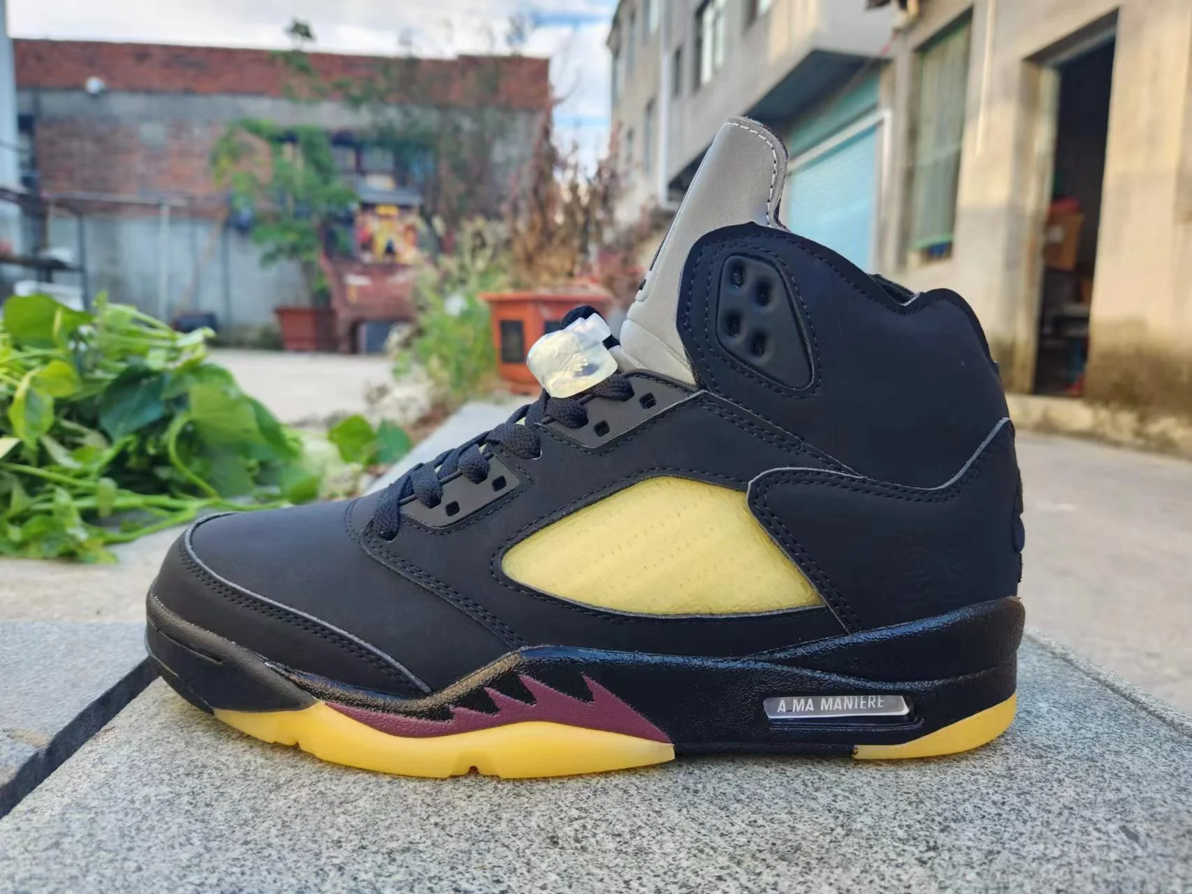 Jordan 5 Black and Yellow - Soul Replicas