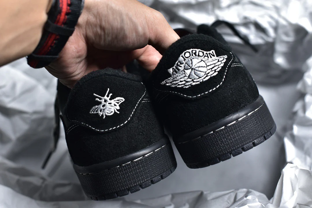 JORDAN 1 LOW x TRAVIS SCOTT PHANTOM - Soul Replicas