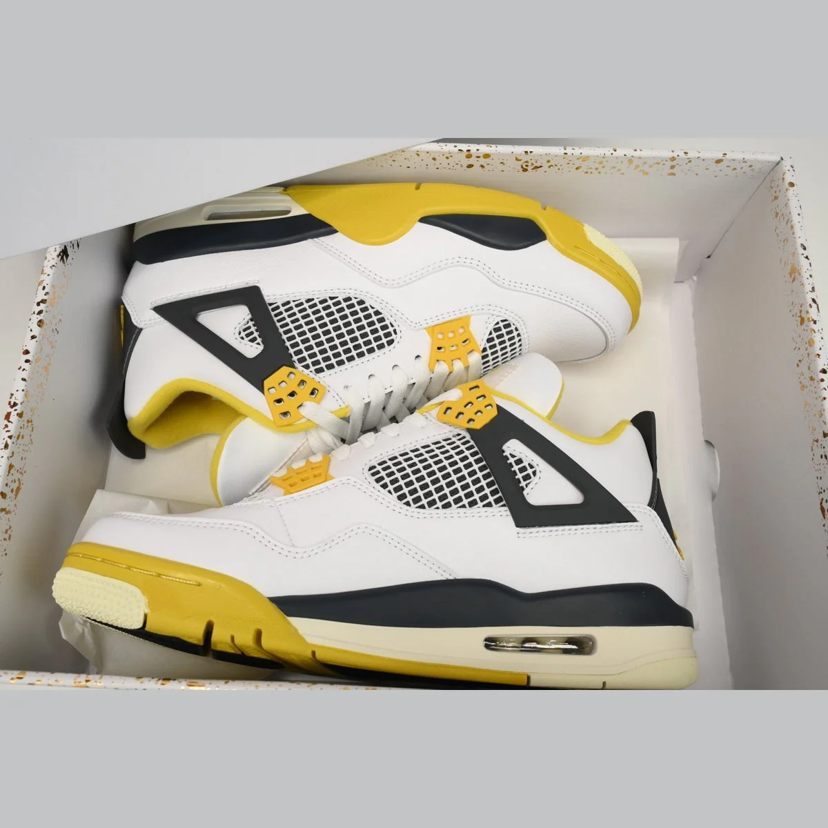 JORDAN 4 x VIVID SULFUR - Soul Replicas
