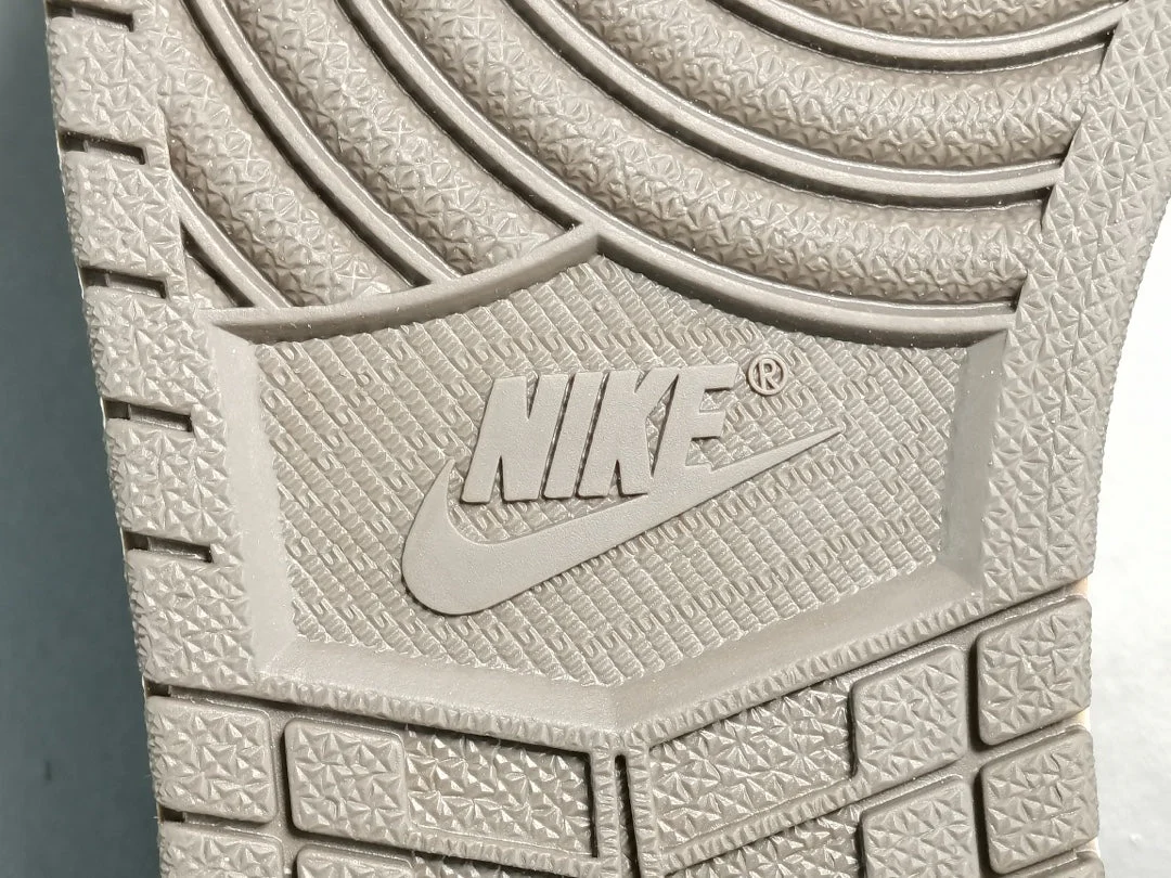 JORDAN 1 LOW x TRAVIS SCOTT REVERSE MOCHA - Soul Replicas