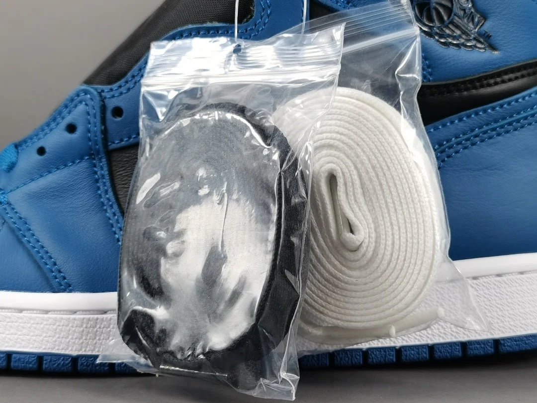 JORDAN 1 RETRO HIGH OG x DARK MARINA BLUE - Soul Replicas