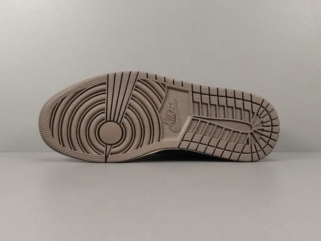 JORDAN 1 LOW OG SP x TRAVIS SCOTT - Soul Replicas