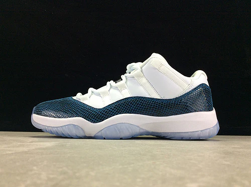 AIR JORDAN 11 RETRO LOW LE SNAKESKIN WHITE/BLACK-NAVY - Soul Replicas