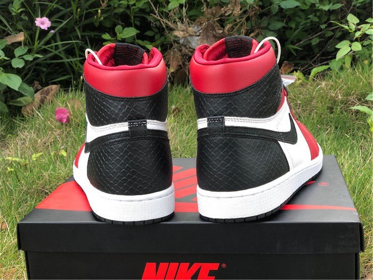 JORDAN 1 RETRO HIGH x SATIN SNAKE CHICAGO - Soul Replicas