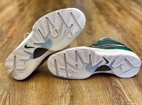 NIKE KOBE 4 x  UNDEFEATED MILWAUKEE BUCKS - Soul Replicas