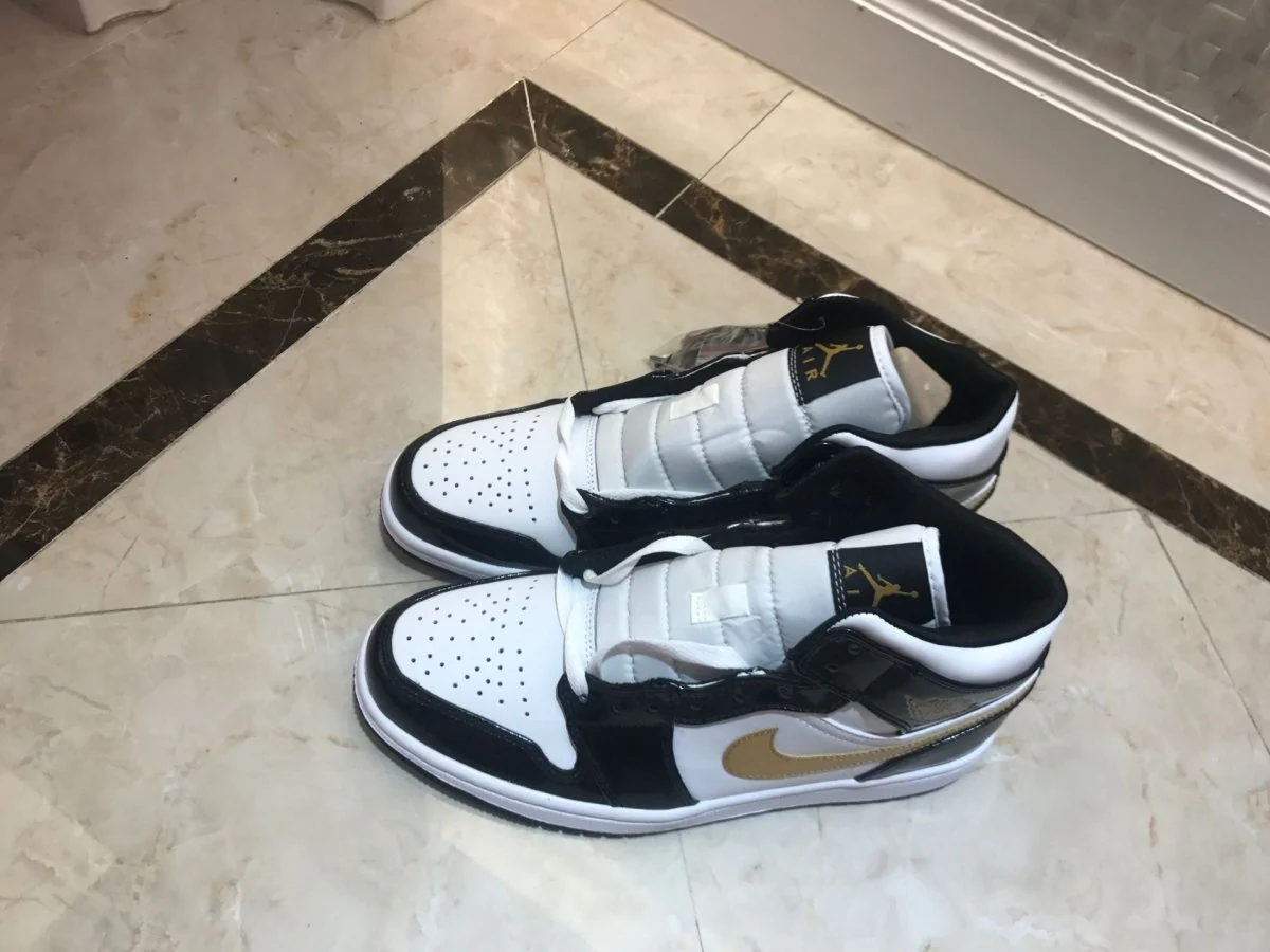 JORDAN 1 MID x PATENT BLACK WHITE GOLD - Soul Replicas