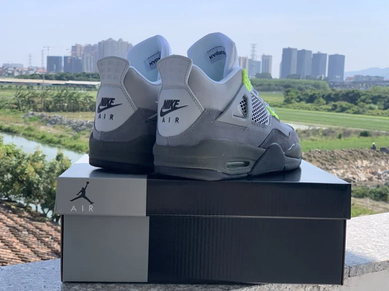 JORDAN 4 x SE 95 NEON - Soul Replicas