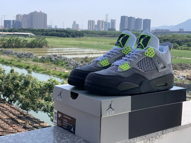 JORDAN 4 x SE 95 NEON - Soul Replicas