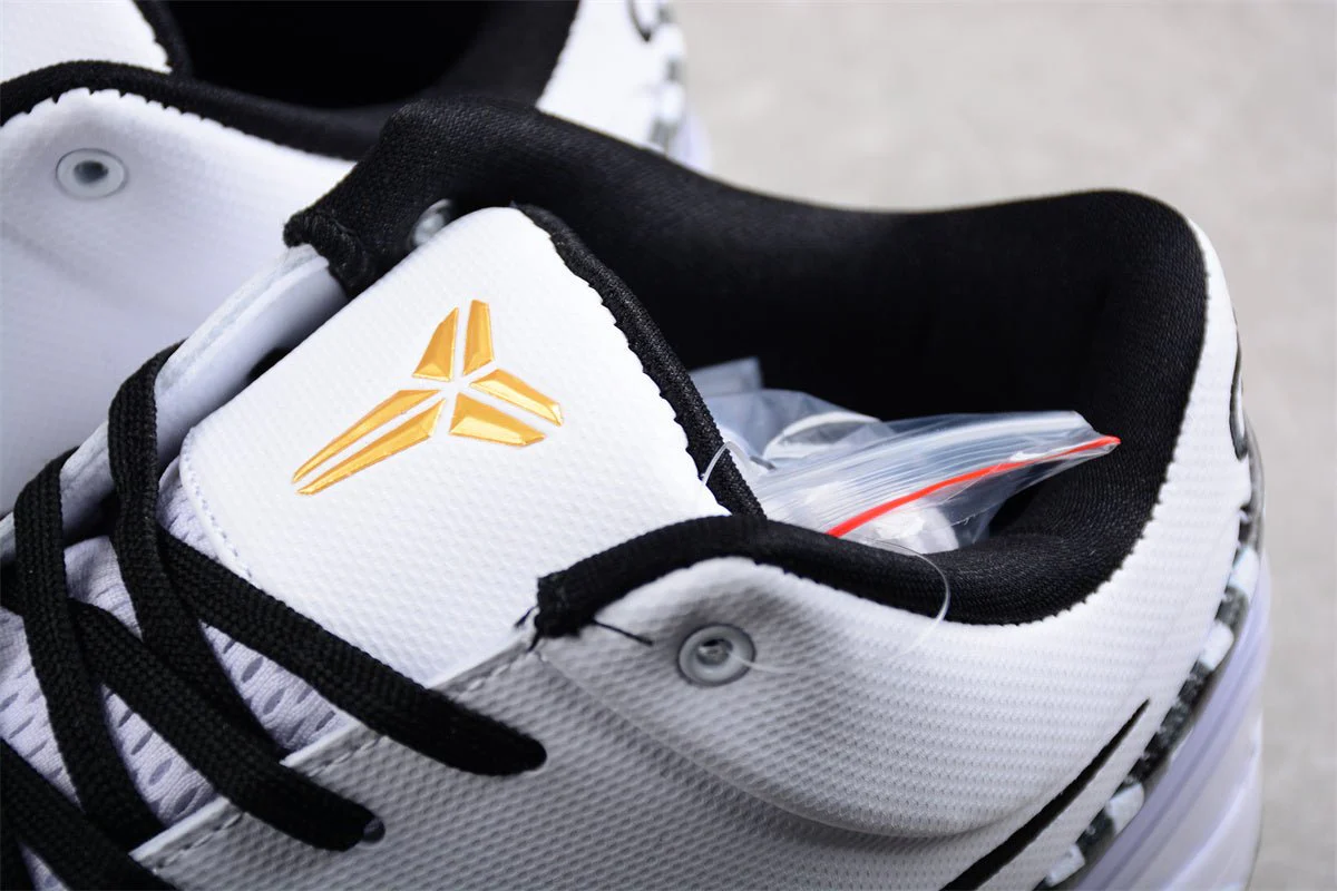 NIKE KOBE 4 PROTRO x MAMBACITA GIGI - Soul Replicas