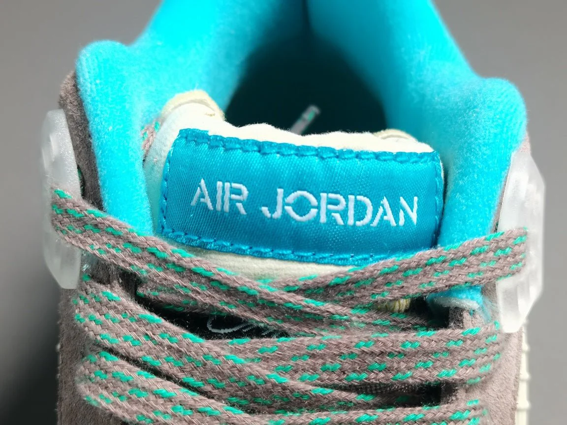 JORDAN 4 x SP 30TH ANNIVERSARY UNION TAUPE HAZE - Soul Replicas