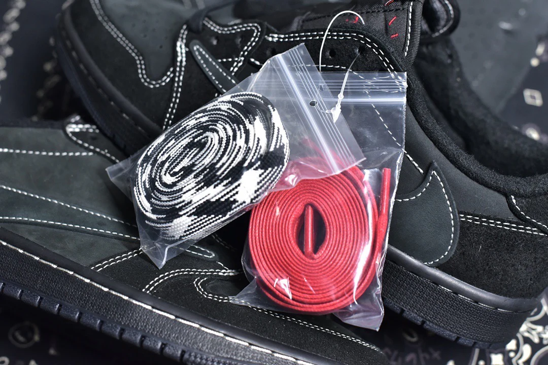 JORDAN 1 LOW x TRAVIS SCOTT PHANTOM - Soul Replicas