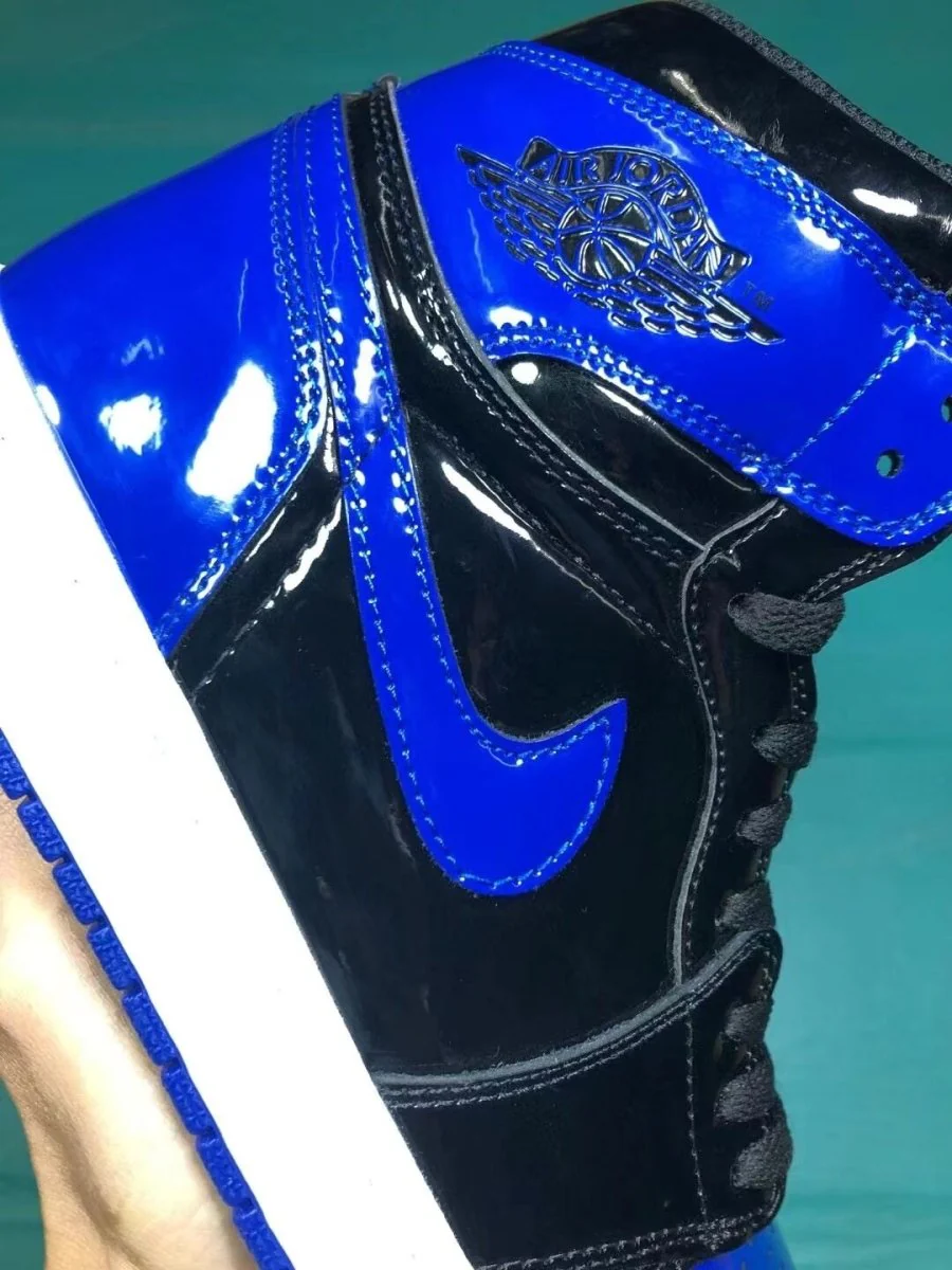 JORDAN 1 RETRO x ROYAL - Soul Replicas