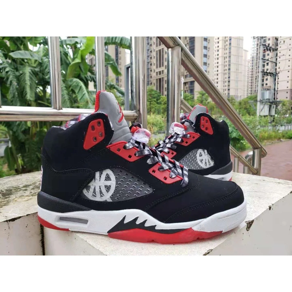 JORDAN 5 RETRO x QUAI 54 (FRIENDS & FAMILY) 2021 - Soul Replicas