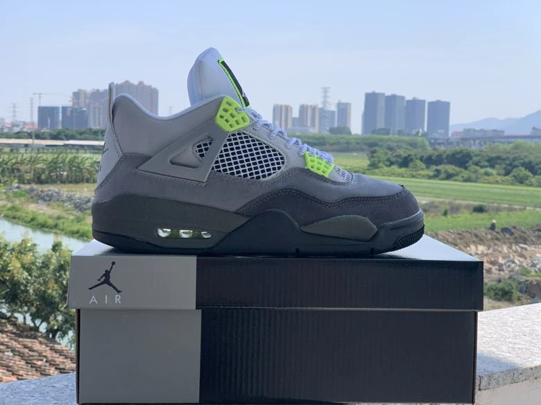 JORDAN 4 x SE 95 NEON - Soul Replicas
