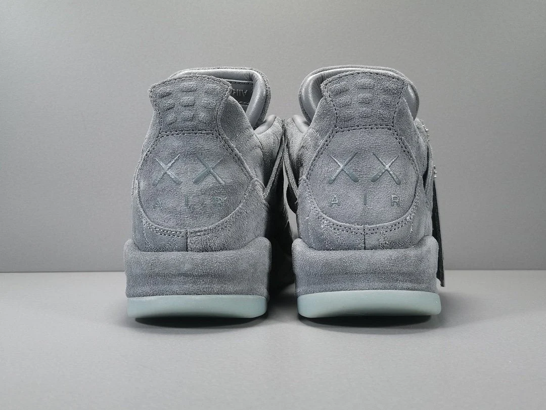 JORDAN 4 x KAWS - Soul Replicas