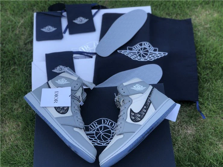 JORDAN 1 RETRO HIGH x DIOR - Soul Replicas