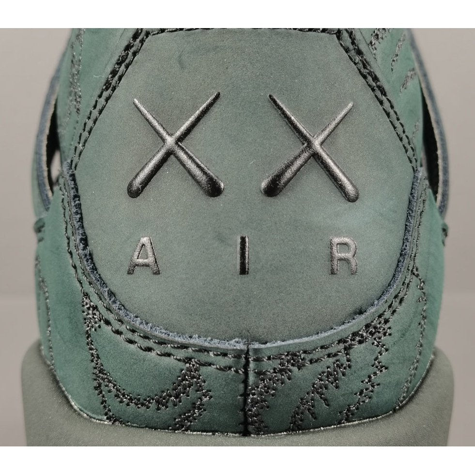 JORDAN 4 x KAWS BLACK OLIVE - Soul Replicas
