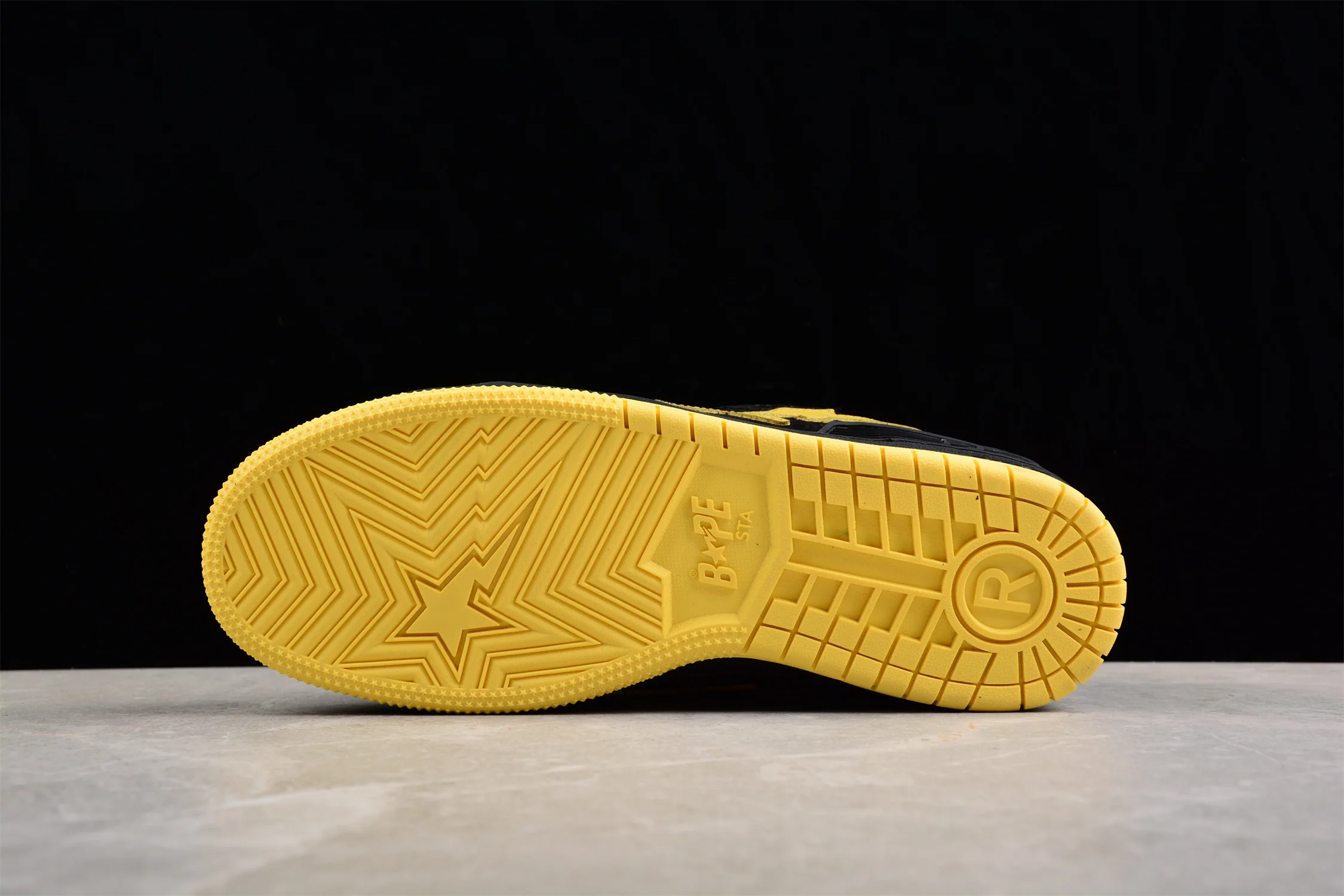 BAPE STA Low-Top Sneakers in Black and Yellow - Soul Replicas