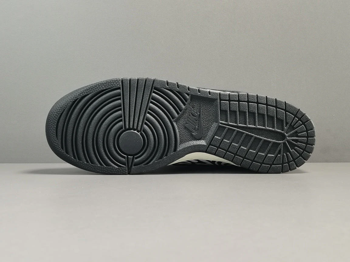 NIKE SB DUNK x QUARTERSNACKS ZEBRA - Soul Replicas