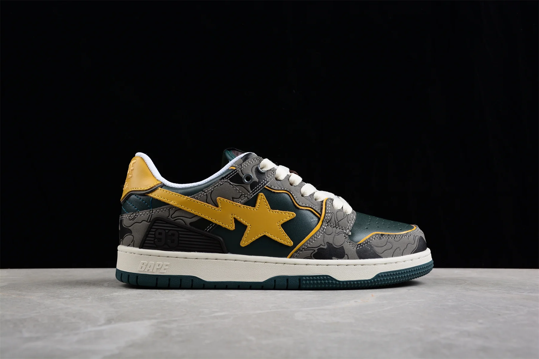 BAPE STA Low-Top Sneakers in Green and Yellow - Soul Replicas