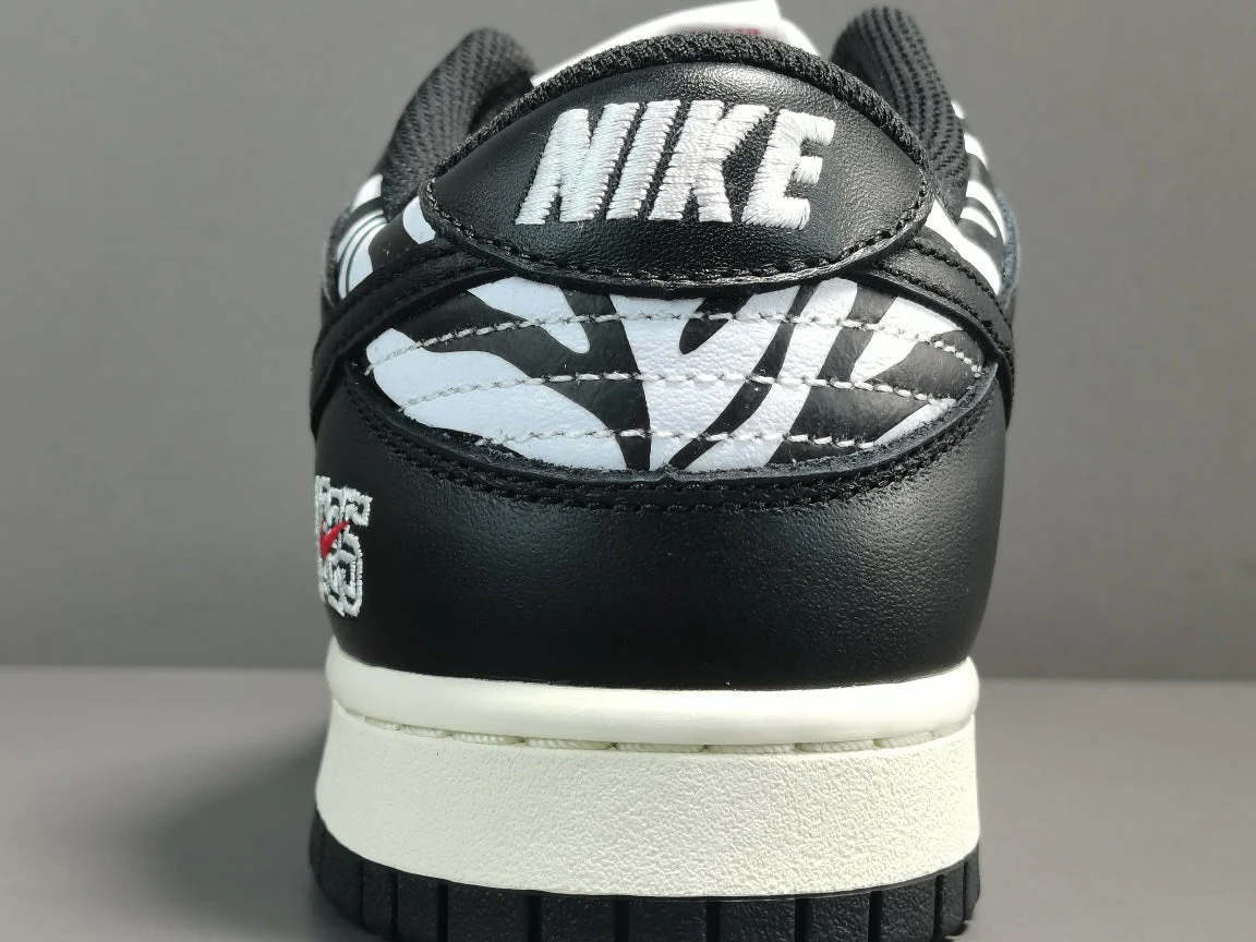 NIKE SB DUNK x QUARTERSNACKS ZEBRA - Soul Replicas