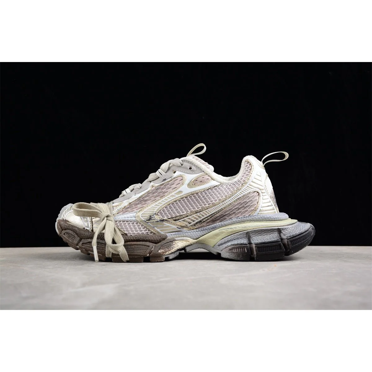 BALENCIAGA 3XL x CHAMPAGNE GRAFFITI - Soul Replicas