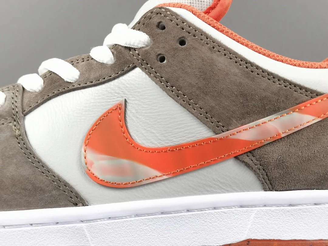 NIKE SB DUNK x CRUSHED D.C. - Soul Replicas
