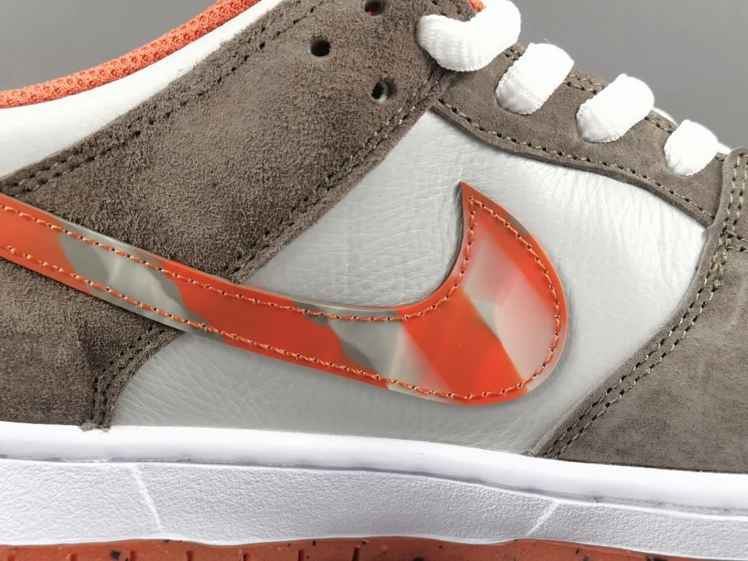 NIKE SB DUNK x CRUSHED D.C. - Soul Replicas