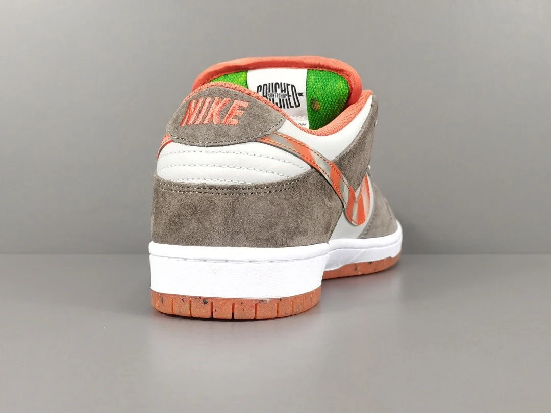 NIKE SB DUNK x CRUSHED D.C. - Soul Replicas