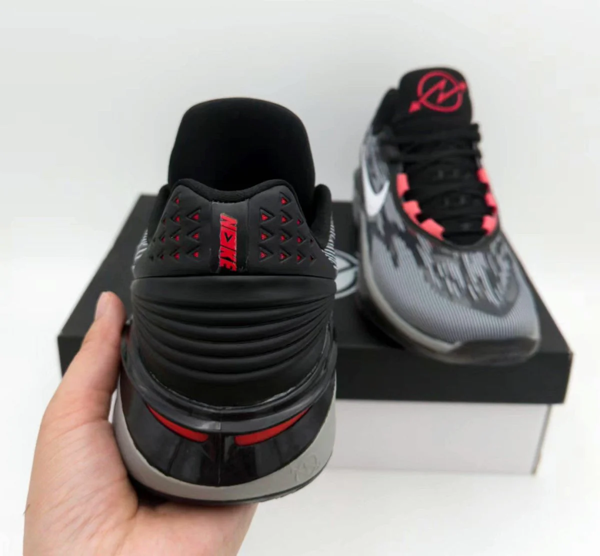 NIKE ZOOM G.T. CUT 2 x BLACK BRIGHT CRIMSON - Soul Replicas
